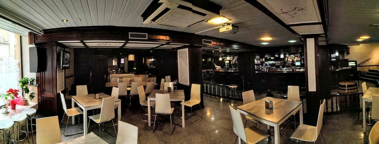 Hostal El Arco Almazán Eksteriør bilde